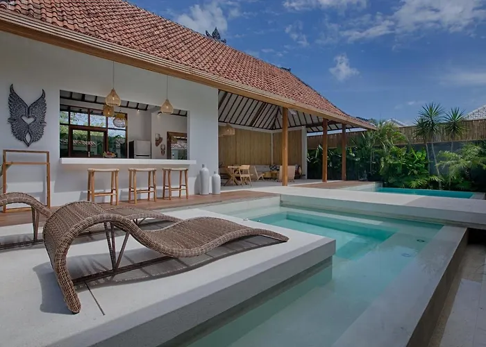 Nina I Uluwatu (Bali)
