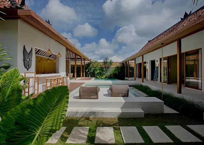 Nina I Villa Uluwatu (Bali)