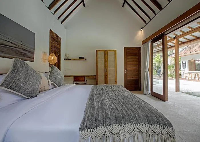 Nina I * Uluwatu (Bali)