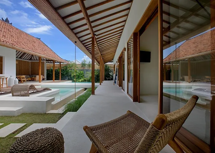 Nina I * Uluwatu (Bali)